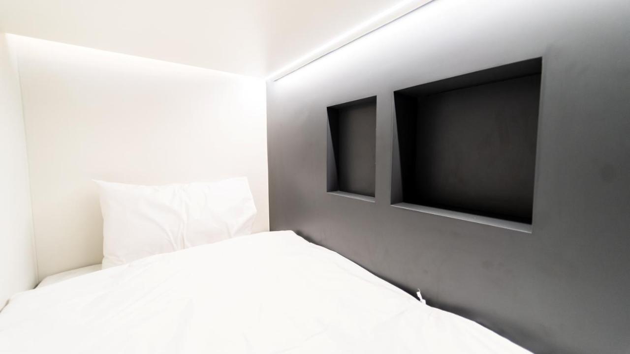 Pier 808 Hostel Bangkok Dış mekan fotoğraf