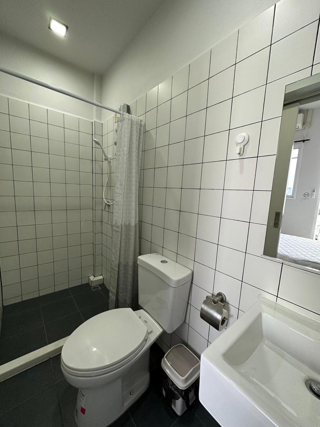 Pier 808 Hostel Bangkok Dış mekan fotoğraf